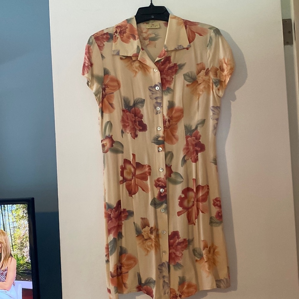 The Limited, beautiful light summer button down midi dress